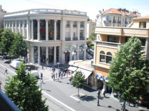 Le Victoria